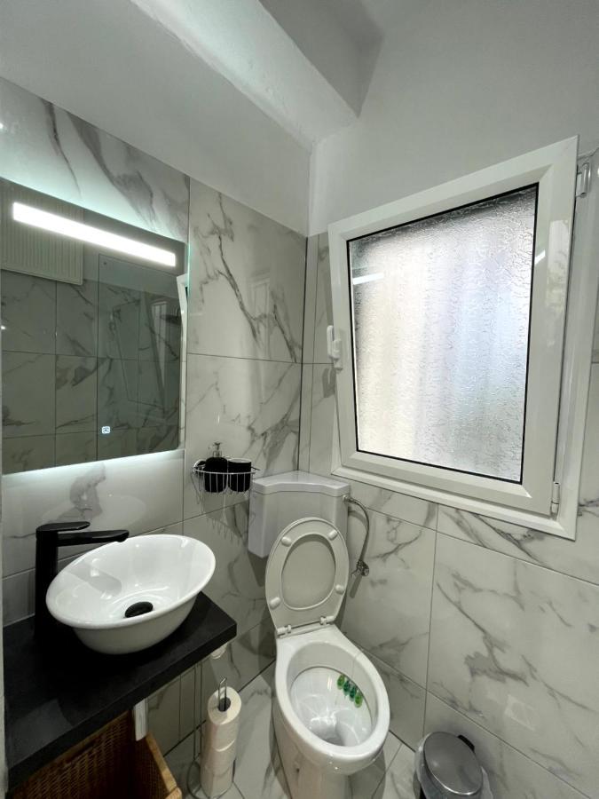 Η Ελπίδα Και Η Γιάννα Ξεκίνησαν Ένα Χώρο Cute Apartment Volos Exterior photo